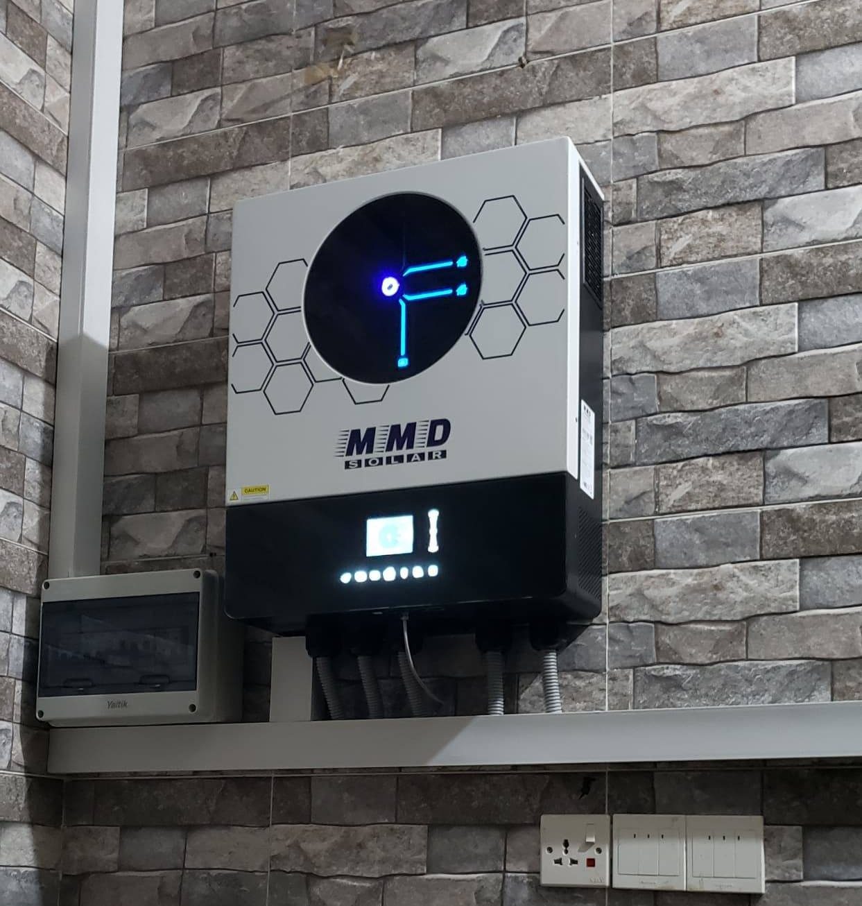 انفرتر يعمل بدون بطاريات